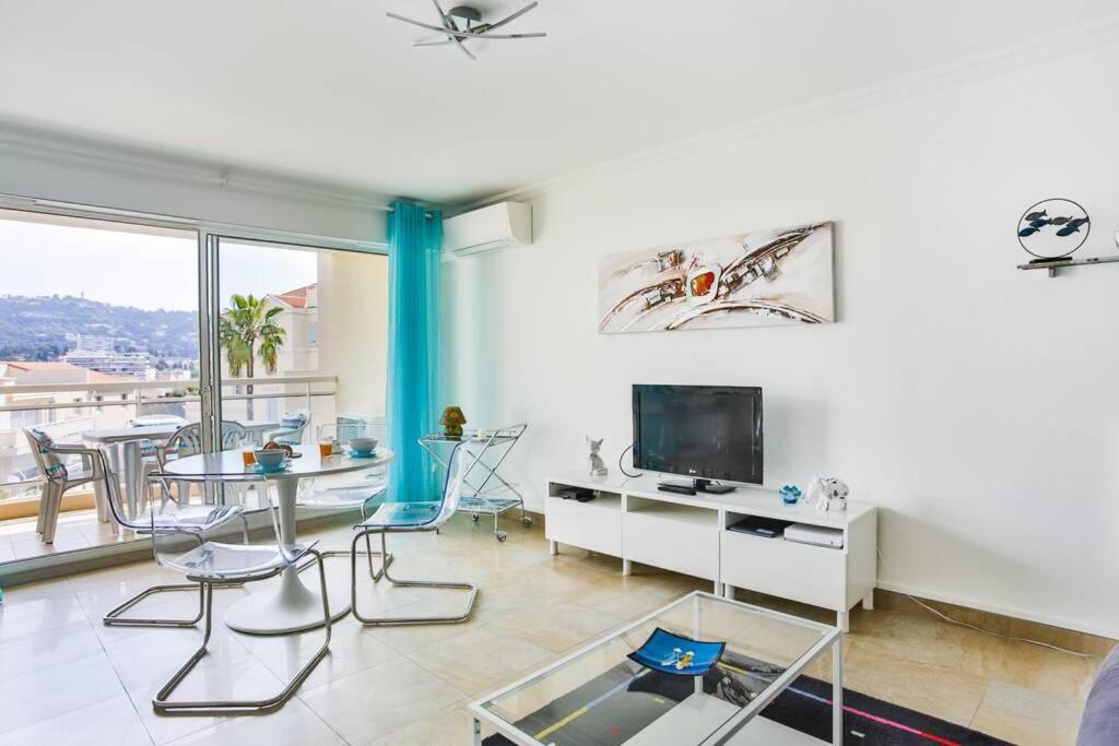 Bright One Bdrm A/c-swimming Pool/congress By Olidesi Appartamento